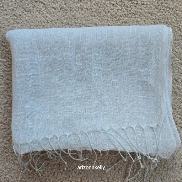 Linen Scarf PALE BLUE - Picture 13 of 14